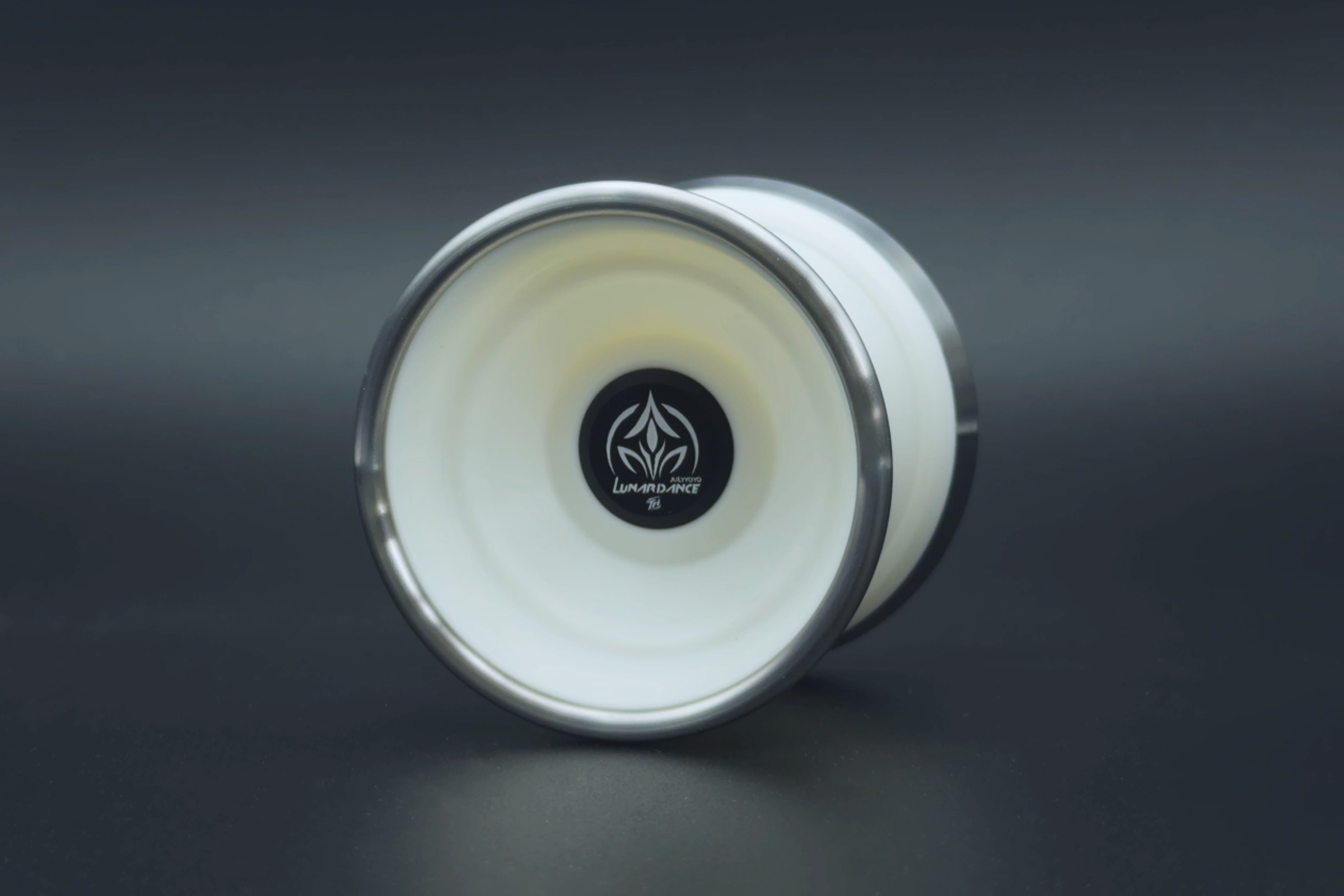 JULY YOYO - Lunar Dance Tri