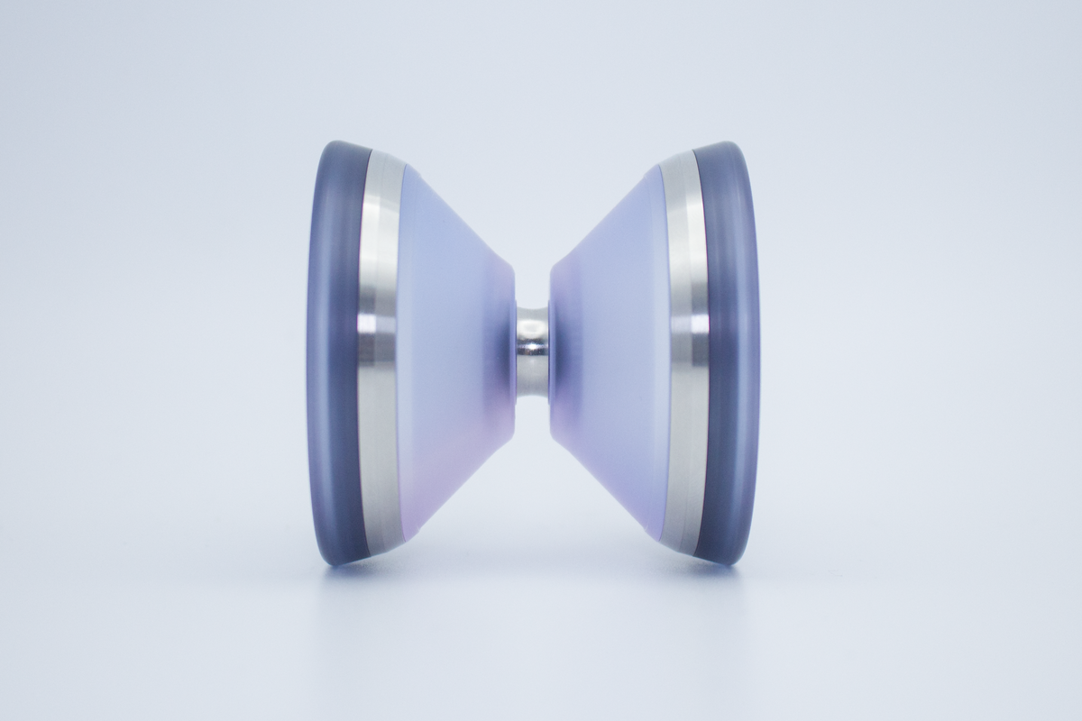 JULY YOYO - Invocaluna