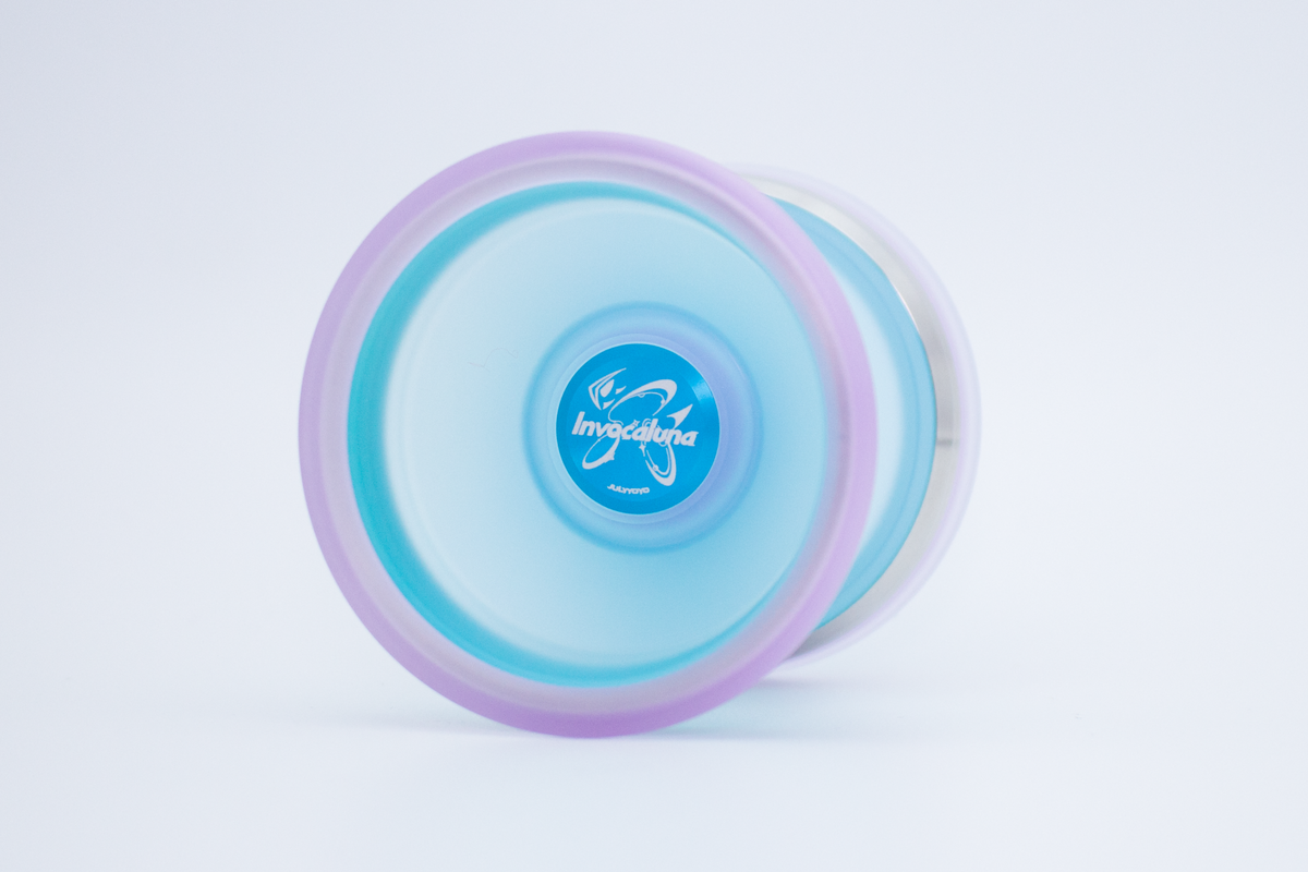 JULY YOYO - Invocaluna