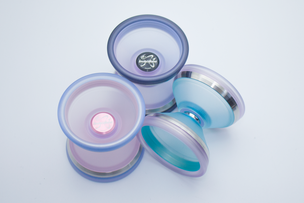 JULY YOYO - Invocaluna