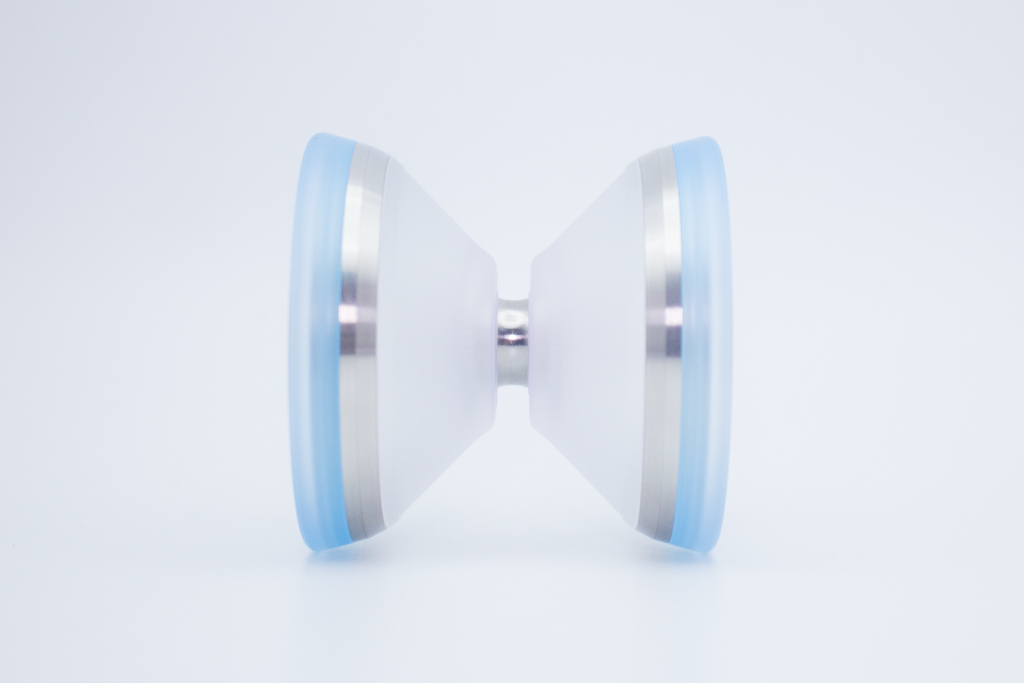 JULY YOYO - Invocaluna